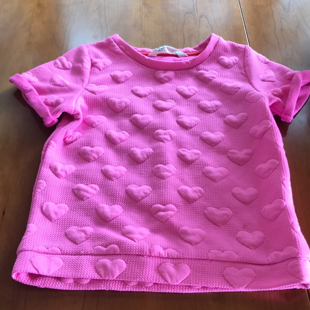 Pink T-shirt with  pink hearts💞